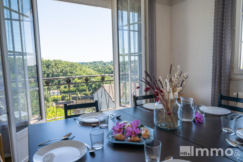 Maison - 135 m² - 8 pièces