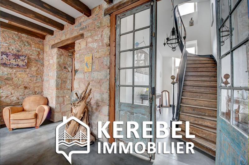 Maison - 317 m² - 10 pièces