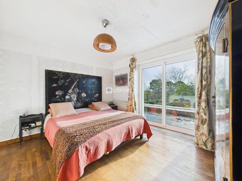 Maison - 184 m² - 7 pièces