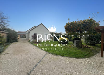 Maison traditionnelle - 150 m² - 5 pièces