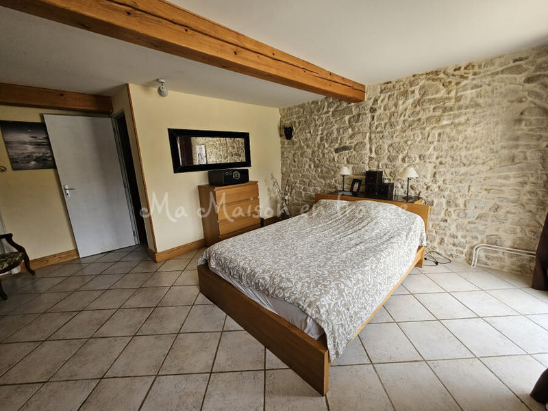 Maison - 250 m² - 10 pièces