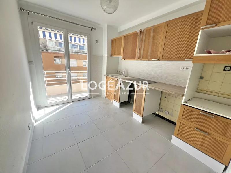 Appartement - 80 m² - 3 pièces