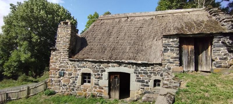 Maison - 210 m² - 6 pièces