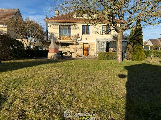 Maison - 77 m² - 5 pièces