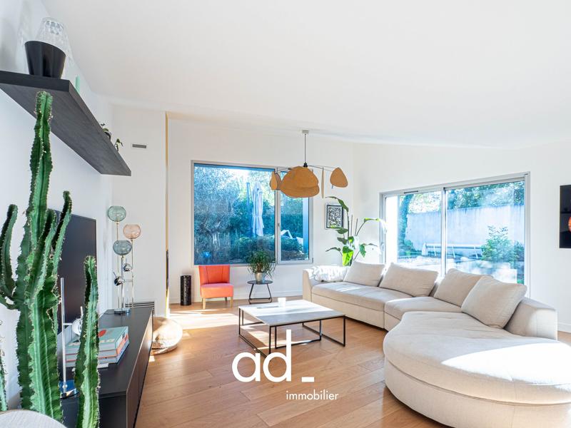 Maison contemporaine - 180 m² - 6 pièces