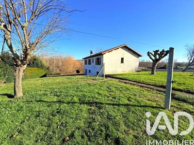 Maison - 90 m² - 5 pièces