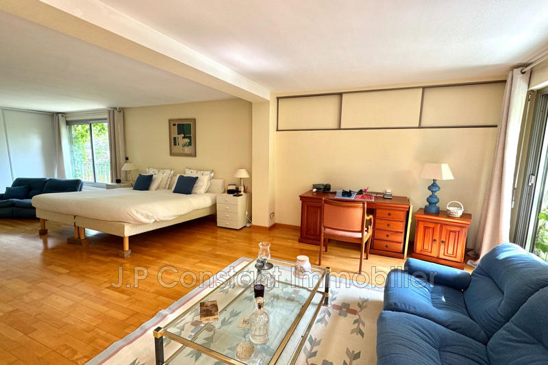 Villa - 260 m² - 6 pièces