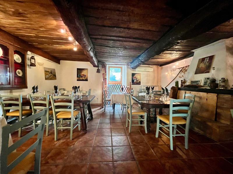 Local commercial - 300 m² - 10 pièces