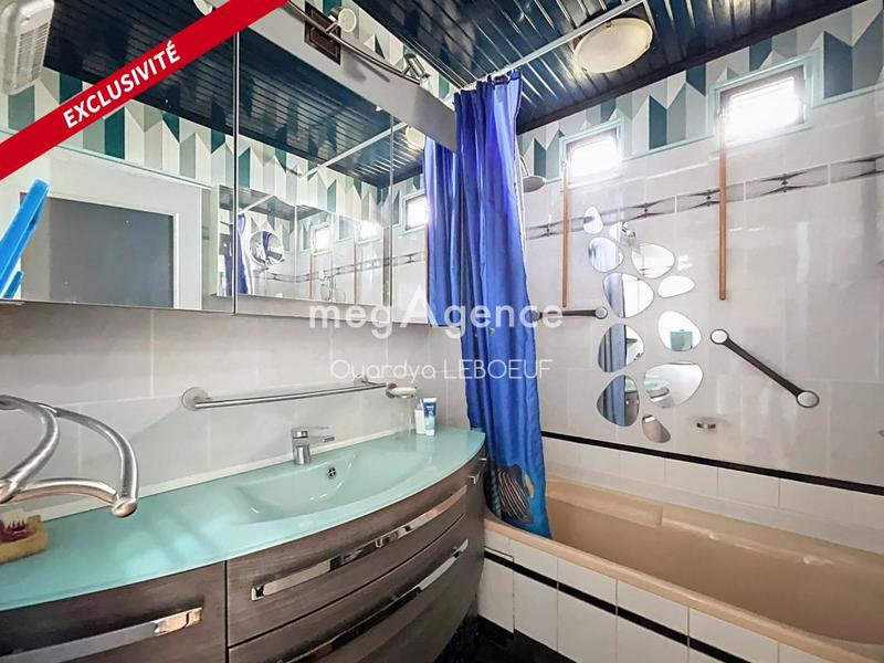 Maison - 94 m² - 5 pièces