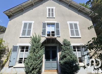 Maison - 196 m² - 7 pièces