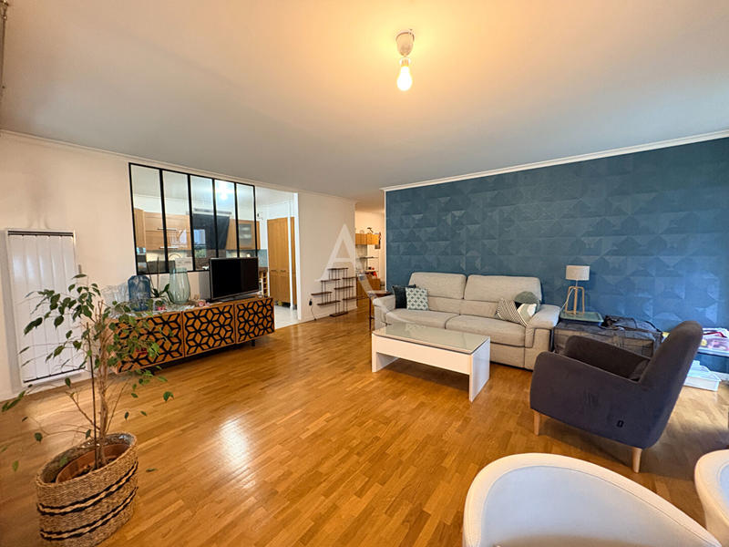 Appartement - 85 m² - 3 pièces