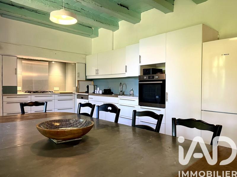 Maison - 224 m² - 8 pièces