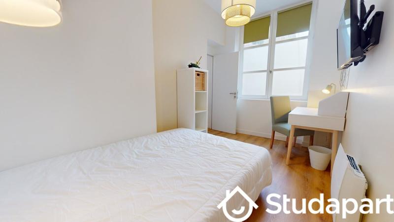 Chambre - 11 m² - 1 pièce