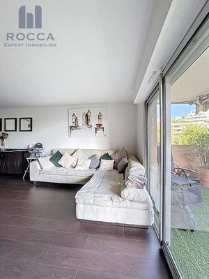 Appartement - 75 m² - 3 pièces