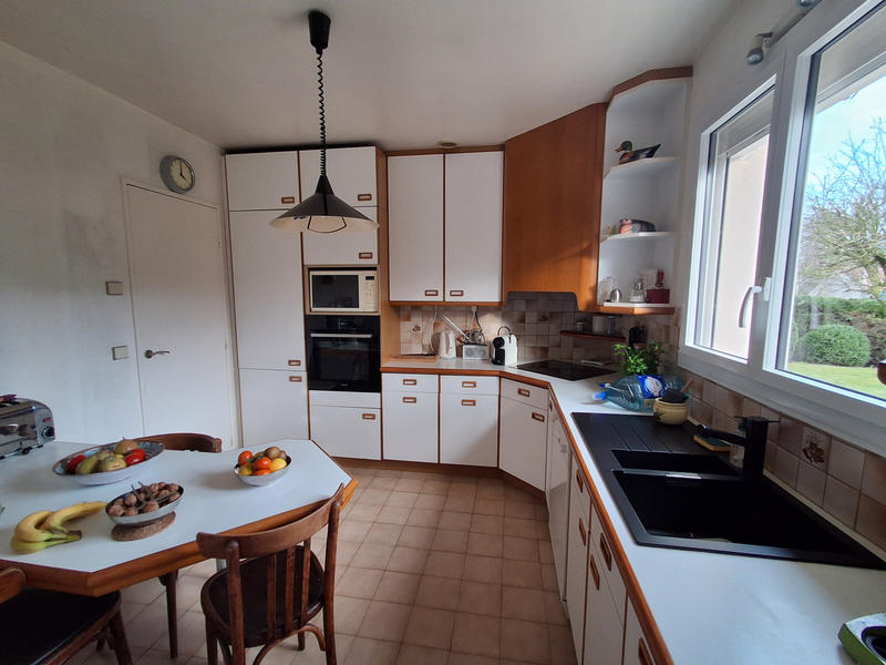 Maison - 180 m² - 8 pièces