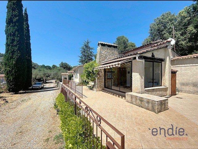 Maison - 144 m² - 7 pièces