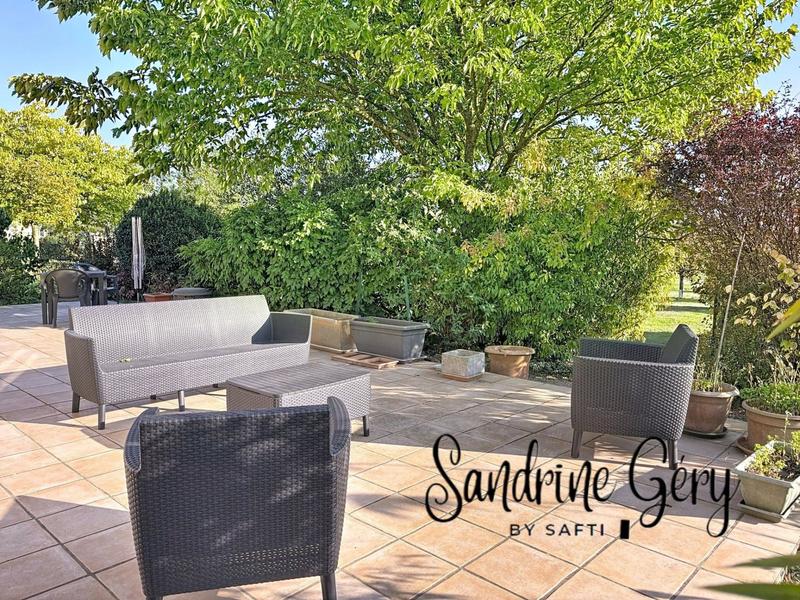 Maison - 90 m² - 6 pièces