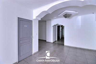 Local commercial - 185 m²