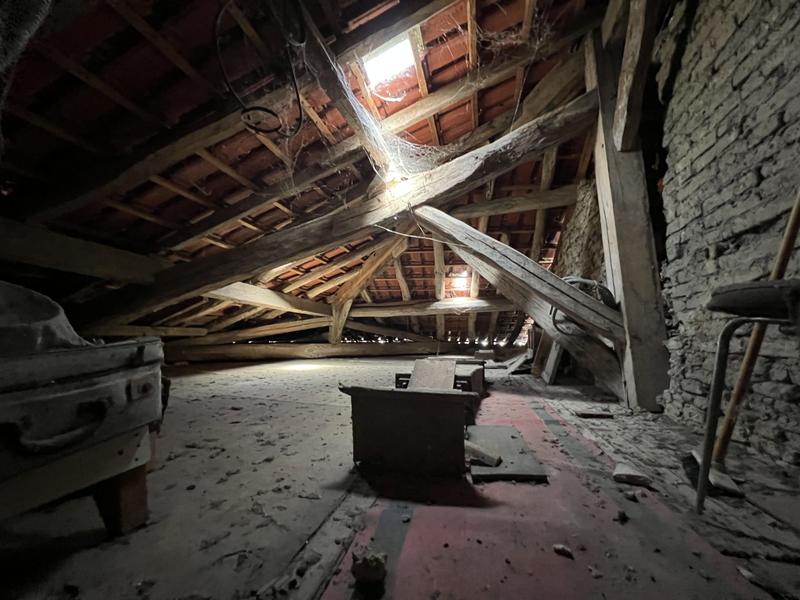 Maison - 99 m² - 4 pièces