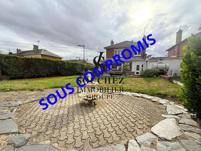 Maison - 99 m² - 5 pièces