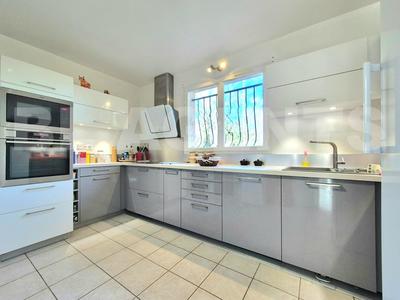 Maison de ville - 131 m² - 5 pièces