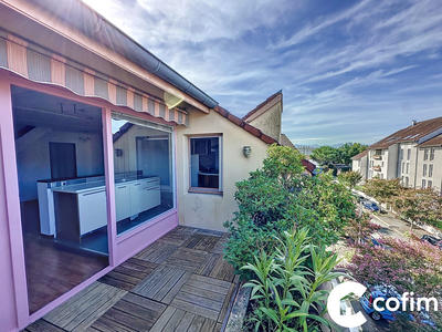 Appartement - 96 m² - 5 pièces