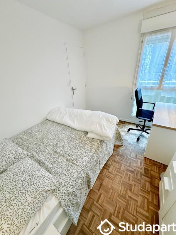 Chambre - 12 m² - 1 pièce