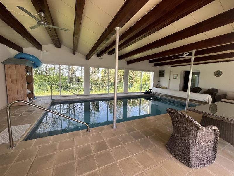 Maison - 203 m² - 7 pièces