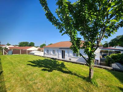 Maison - 90 m² - 5 pièces