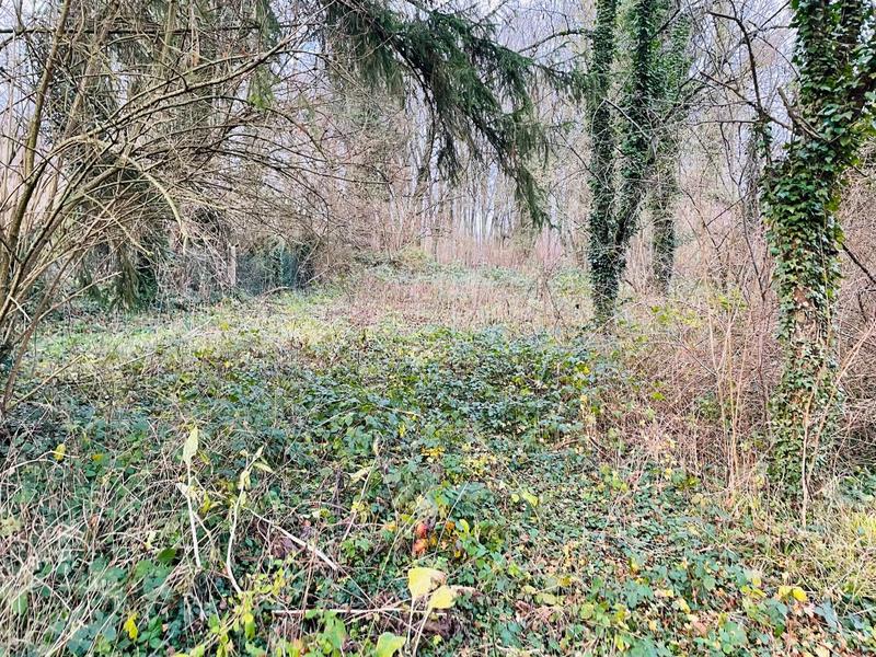 Terrain constructible - 2 191 m²