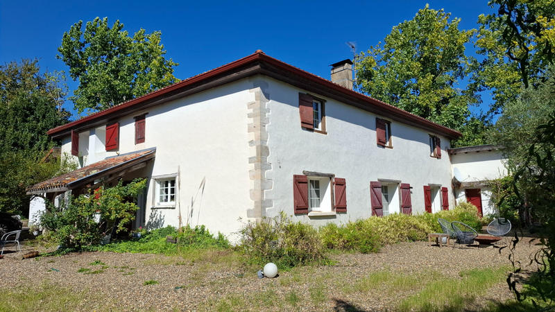 Maison - 530 m² - 15 pièces