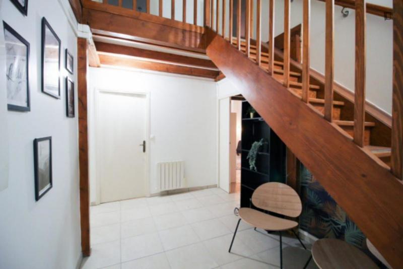 Chambre - 12 m² - 5 pièces