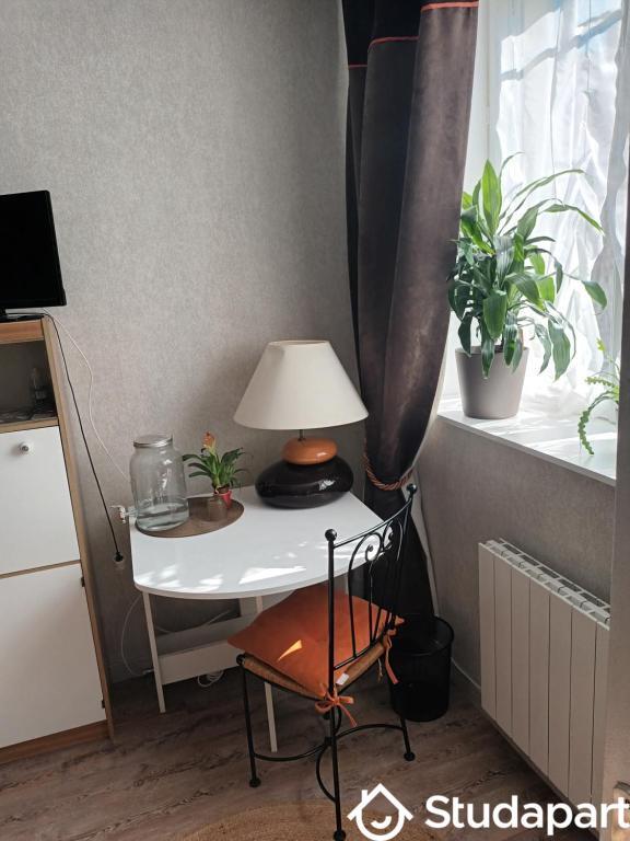 Chambre - 10 m² - 1 pièce
