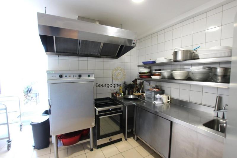 Propriété - 612 m² - 25 pièces