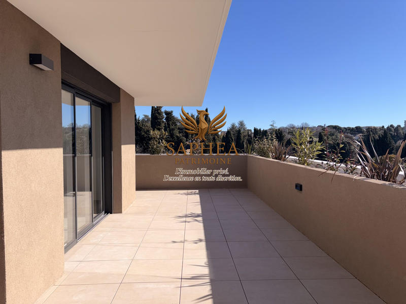 Appartement - 98 m² - 4 pièces