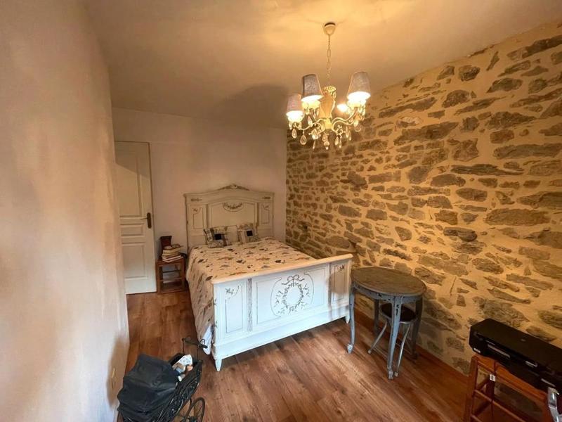 Maison de village - 100 m² - 4 pièces