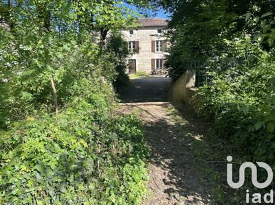 Maison - 630 m² - 20 pièces