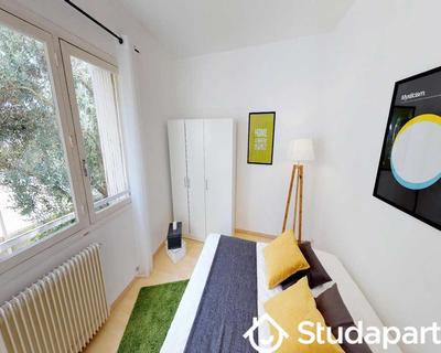 Chambre - 120 m² - 1 pièce