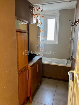 Appartement - 77 m² - 4 pièces