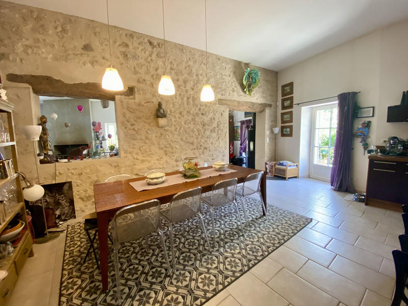 Maison en pierre - 240 m² - 7 pièces