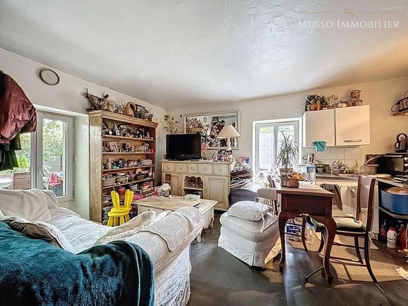 Immeuble - 150 m² - 3 pièces