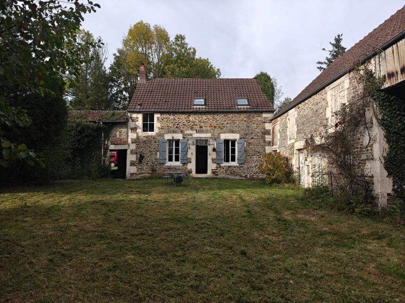 Maison - 104 m² - 4 pièces