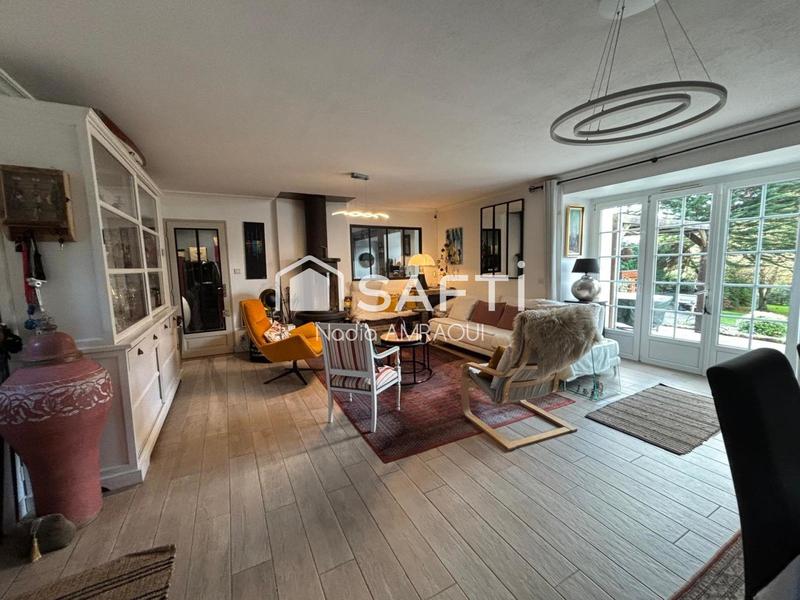 Maison - 160 m² - 6 pièces