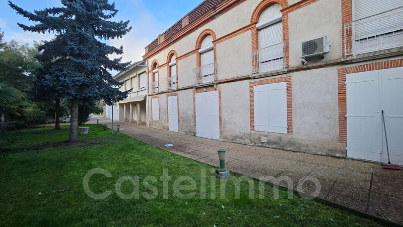 Maison - 635 m² - 14 pièces