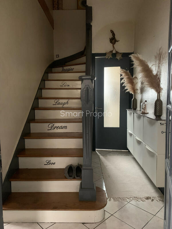 Maison - 127 m² - 7 pièces