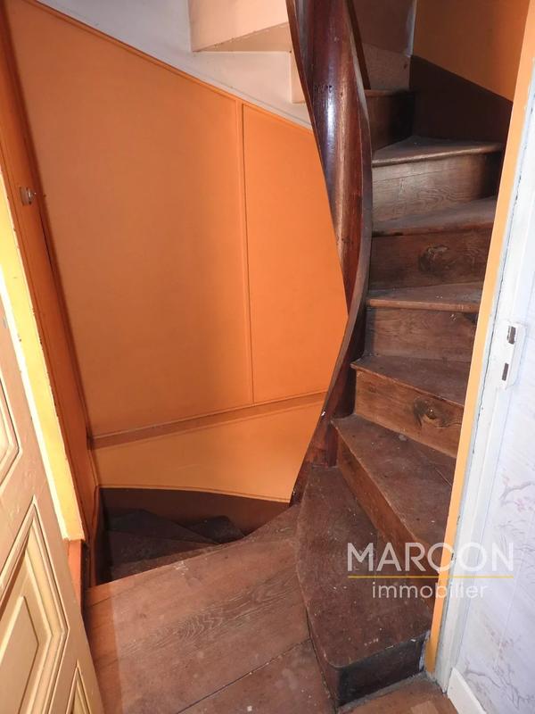 Immeuble - 103 m² - 5 pièces