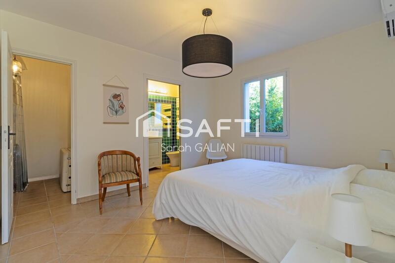 Villa - 257 m² - 10 pièces