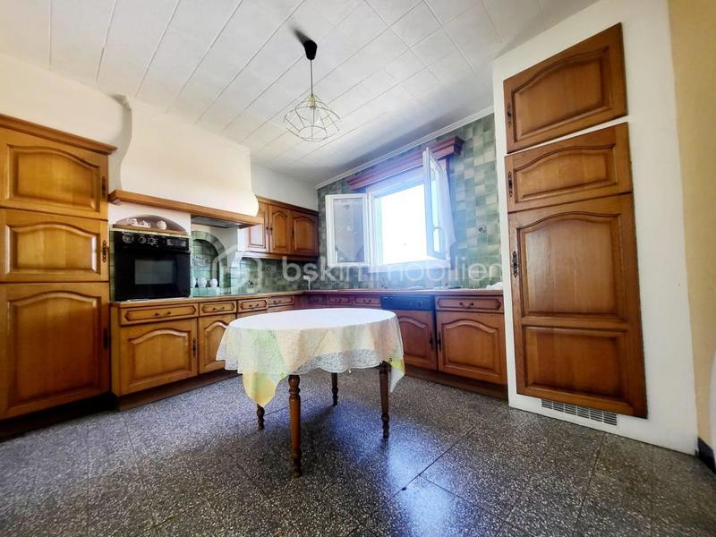 Maison - 180 m² - 7 pièces