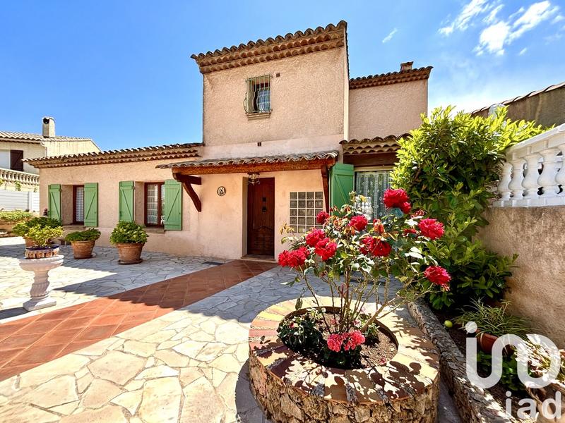 Maison - 203 m² - 8 pièces