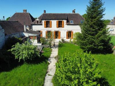 Maison - 141 m² - 5 pièces